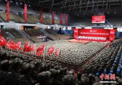 重庆大学新生“开学第一课”  校长以四个“求”谈学风传承